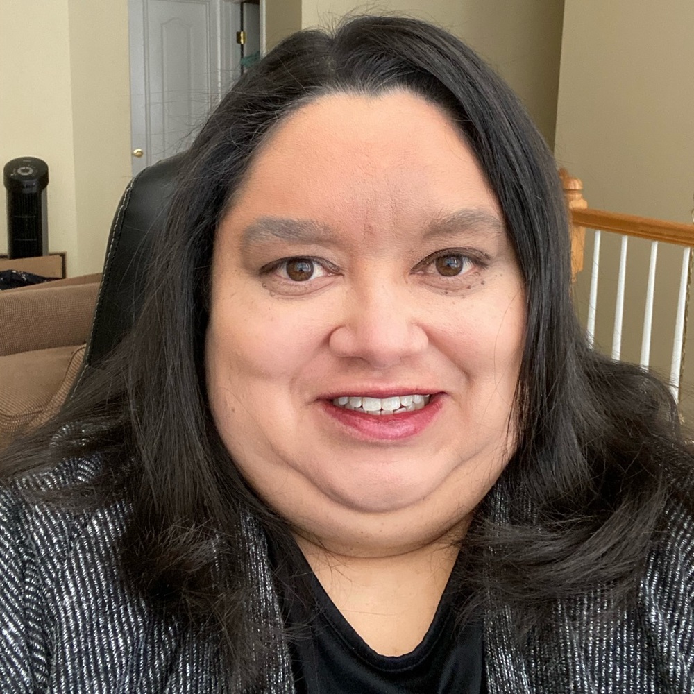 Meet your Posher, Damara